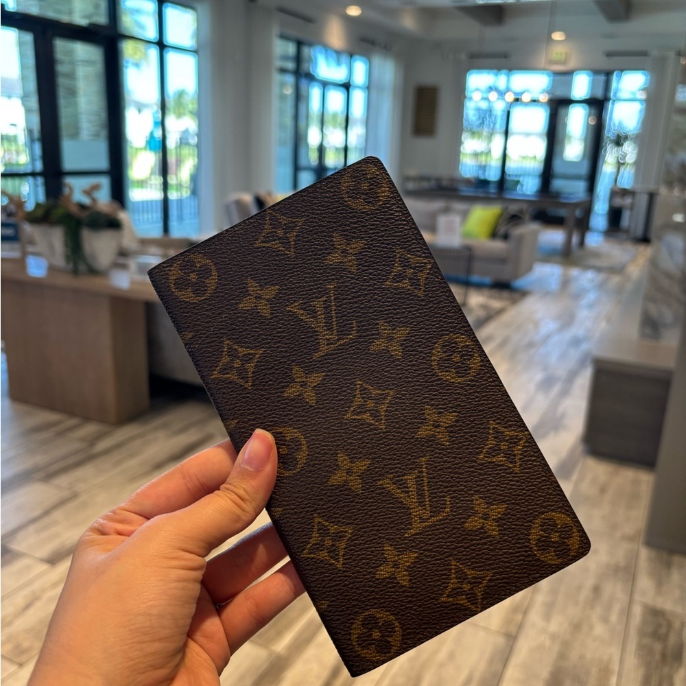 Louis Vuitton Monogram Bifold Wallet
